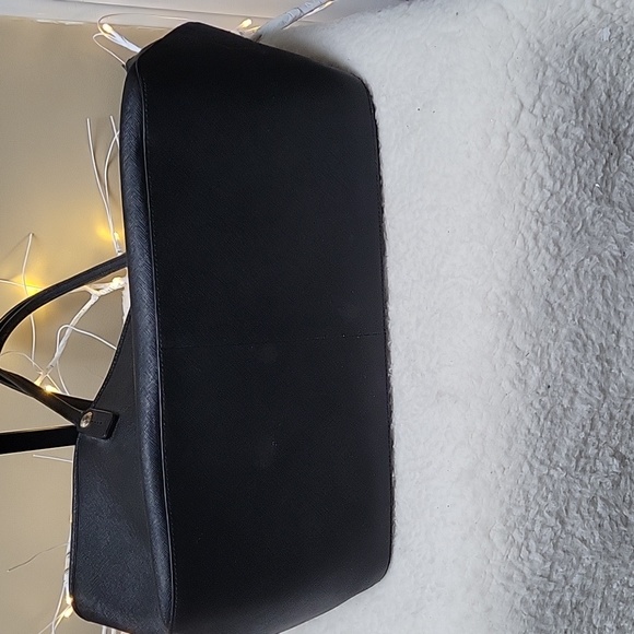 Henri Bendel Saffiano Large Blk Shoulder Bag - Picture 5 of 6